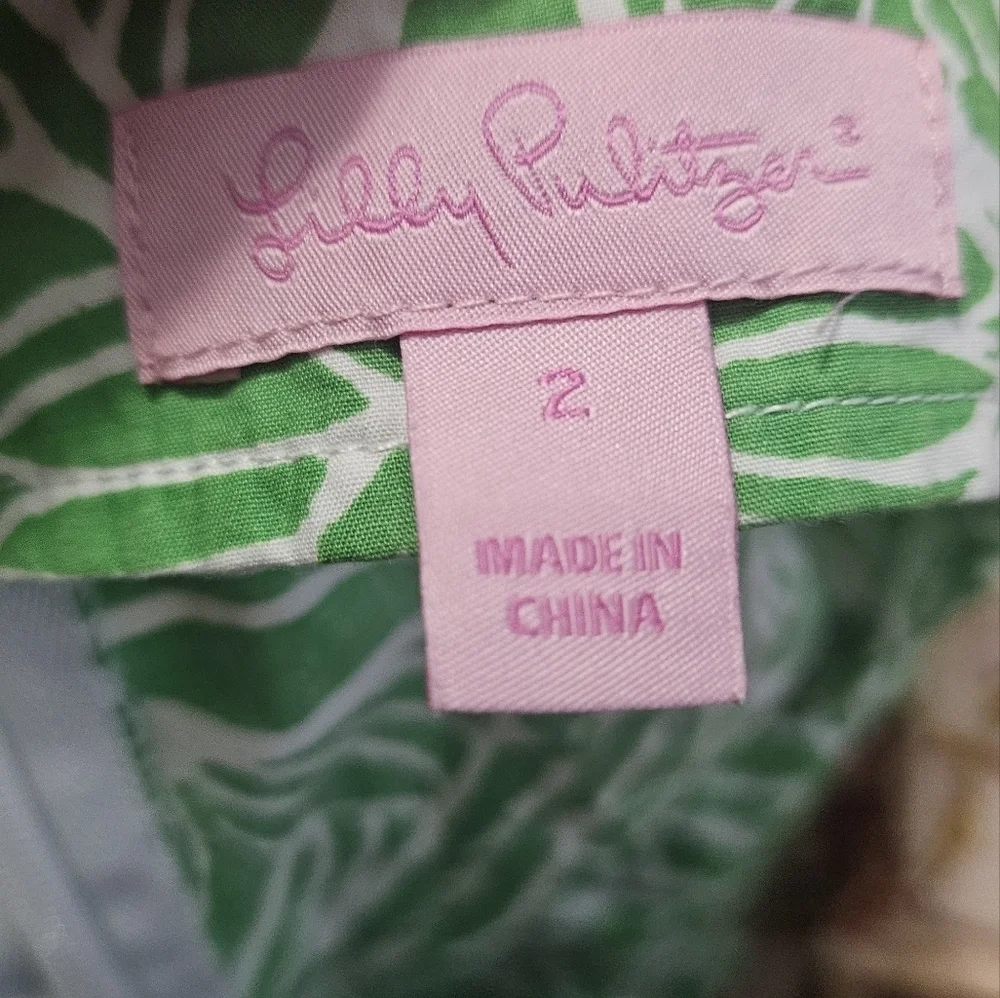 Lilly Pulitzer Green Tropical Print Cotton Shorts Size 2 Resort Prep